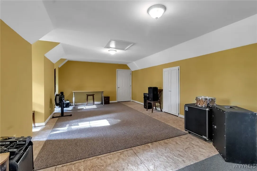 5618 Armor Duells Road, Orchard Park, New York 141, Orchard Park, New York 14127, 5 Bedrooms Bedrooms, 15 Rooms Rooms,3 BathroomsBathrooms,Residential,Closed,5618 Armor Duells Road, Orchard Park, New York 141,0,B1647153