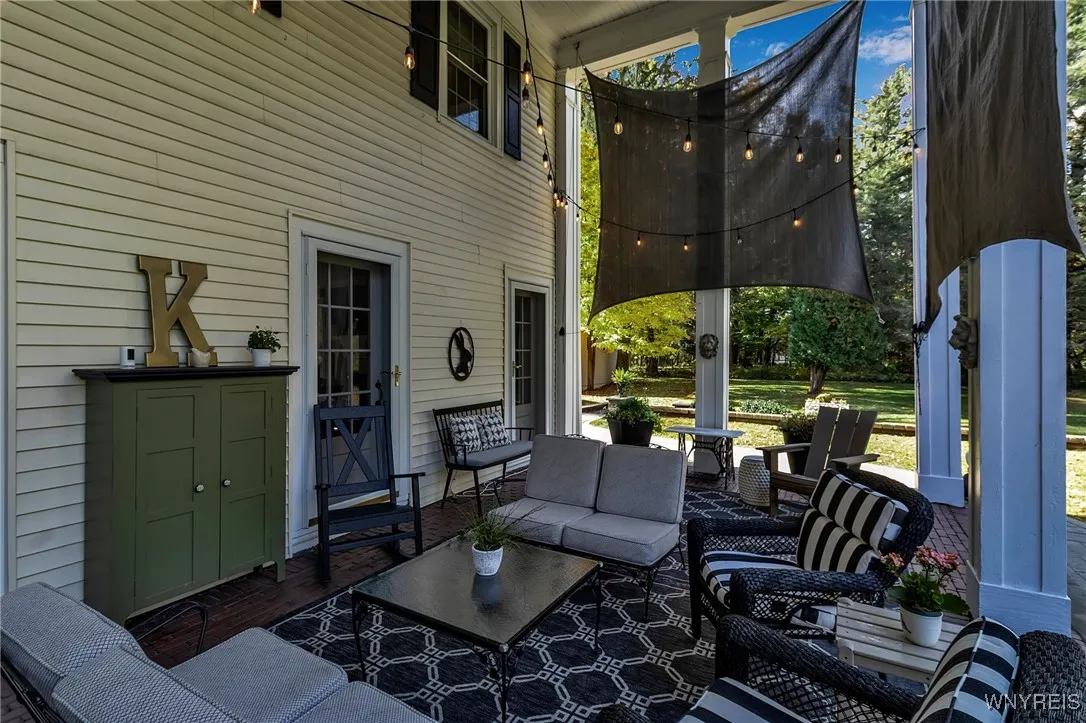 5618 Armor Duells Road, Orchard Park, New York 141, Orchard Park, New York 14127, 5 Bedrooms Bedrooms, 15 Rooms Rooms,3 BathroomsBathrooms,Residential,Closed,5618 Armor Duells Road, Orchard Park, New York 141,0,B1647153