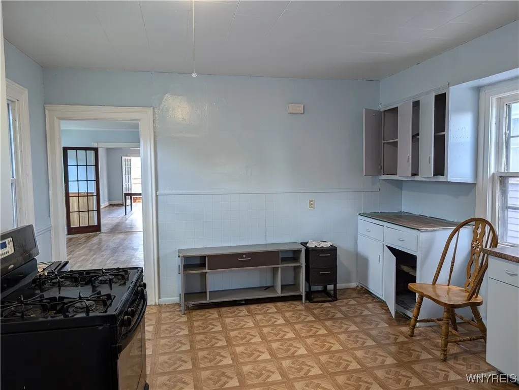 249 Auburn Avenue, Buffalo, New York 14213, Buffalo, New York 14213, 6 Bedrooms Bedrooms, ,2 BathroomsBathrooms,Residential,For Sale,249 Auburn Avenue, Buffalo, New York 14213,0,B1647488