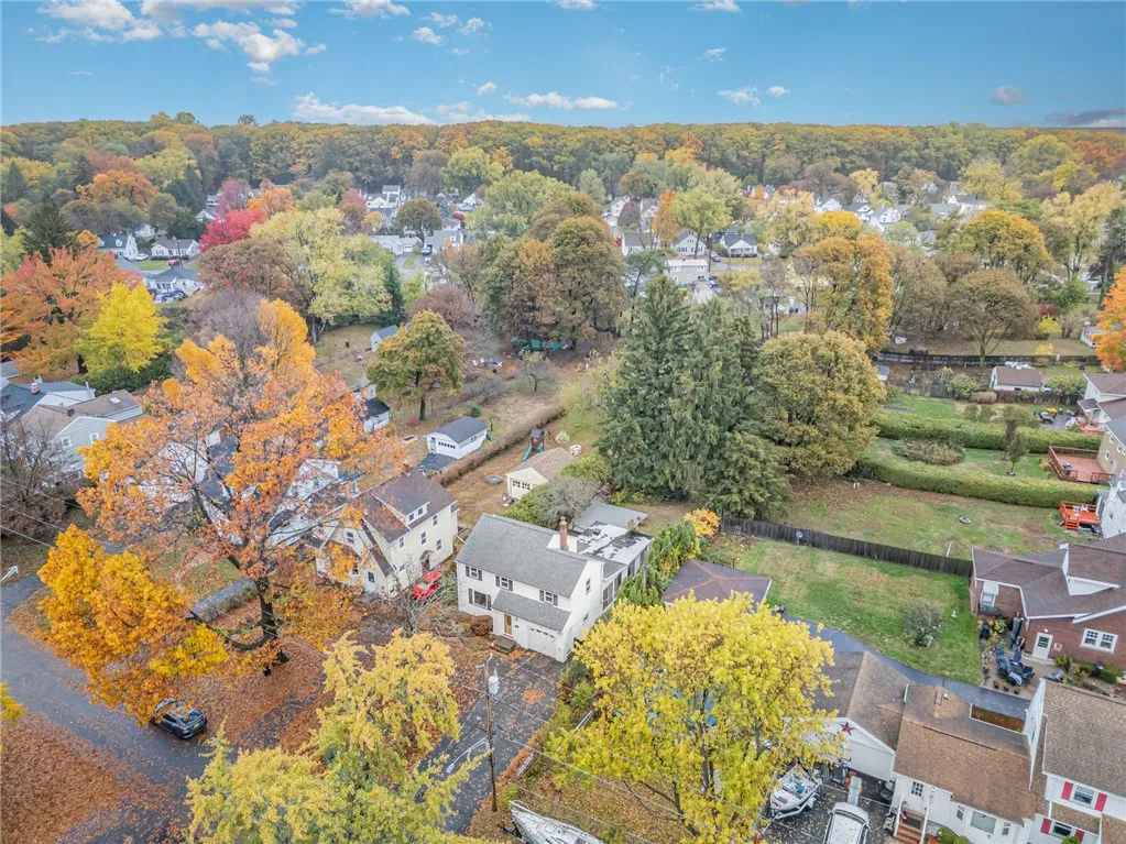 90 Durand Drive, Irondequoit, New York 14622, Irondequoit, New York 14622, 3 Bedrooms Bedrooms, 8 Rooms Rooms,2 BathroomsBathrooms,Residential,For Sale,90 Durand Drive, Irondequoit, New York 14622,0,R1647378