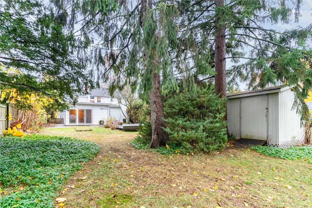 90 Durand Drive, Irondequoit, New York 14622, Irondequoit, New York 14622, 3 Bedrooms Bedrooms, 8 Rooms Rooms,2 BathroomsBathrooms,Residential,For Sale,90 Durand Drive, Irondequoit, New York 14622,0,R1647378