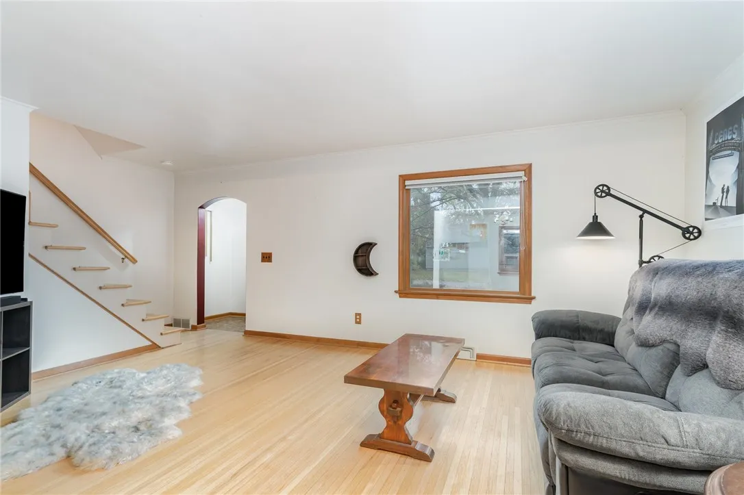 90 Durand Drive, Irondequoit, New York 14622, Irondequoit, New York 14622, 3 Bedrooms Bedrooms, 8 Rooms Rooms,2 BathroomsBathrooms,Residential,For Sale,90 Durand Drive, Irondequoit, New York 14622,0,R1647378