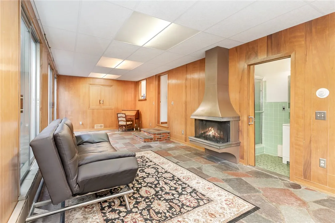 90 Durand Drive, Irondequoit, New York 14622, Irondequoit, New York 14622, 3 Bedrooms Bedrooms, 8 Rooms Rooms,2 BathroomsBathrooms,Residential,For Sale,90 Durand Drive, Irondequoit, New York 14622,0,R1647378