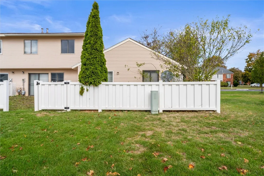61 Windsorshire Drive, Ogden, New York 14624, Ogden, New York 14624, 3 Bedrooms Bedrooms, 5 Rooms Rooms,2 BathroomsBathrooms,Residential,For Sale,61 Windsorshire Drive, Ogden, New York 14624,0,R1647501