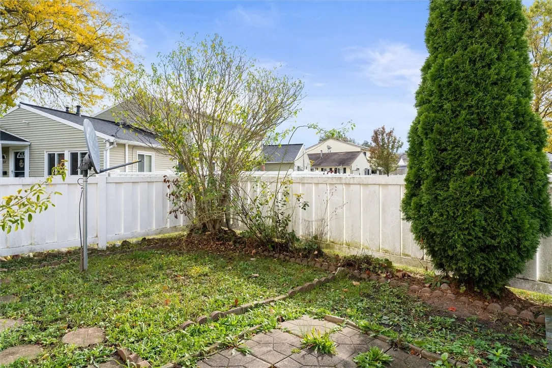 61 Windsorshire Drive, Ogden, New York 14624, Ogden, New York 14624, 3 Bedrooms Bedrooms, 5 Rooms Rooms,2 BathroomsBathrooms,Residential,For Sale,61 Windsorshire Drive, Ogden, New York 14624,0,R1647501