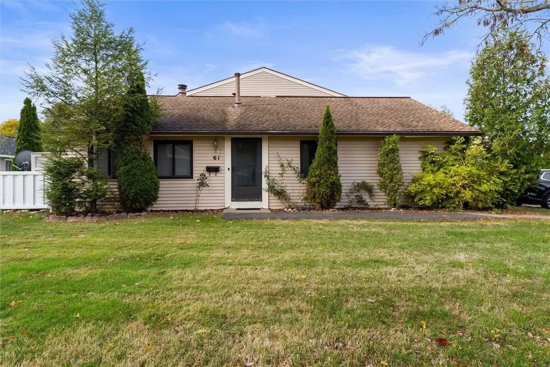 61 Windsorshire Drive, Ogden, New York 14624, Ogden, New York 14624, 3 Bedrooms Bedrooms, 5 Rooms Rooms,2 BathroomsBathrooms,Residential,For Sale,61 Windsorshire Drive, Ogden, New York 14624,0,R1647501