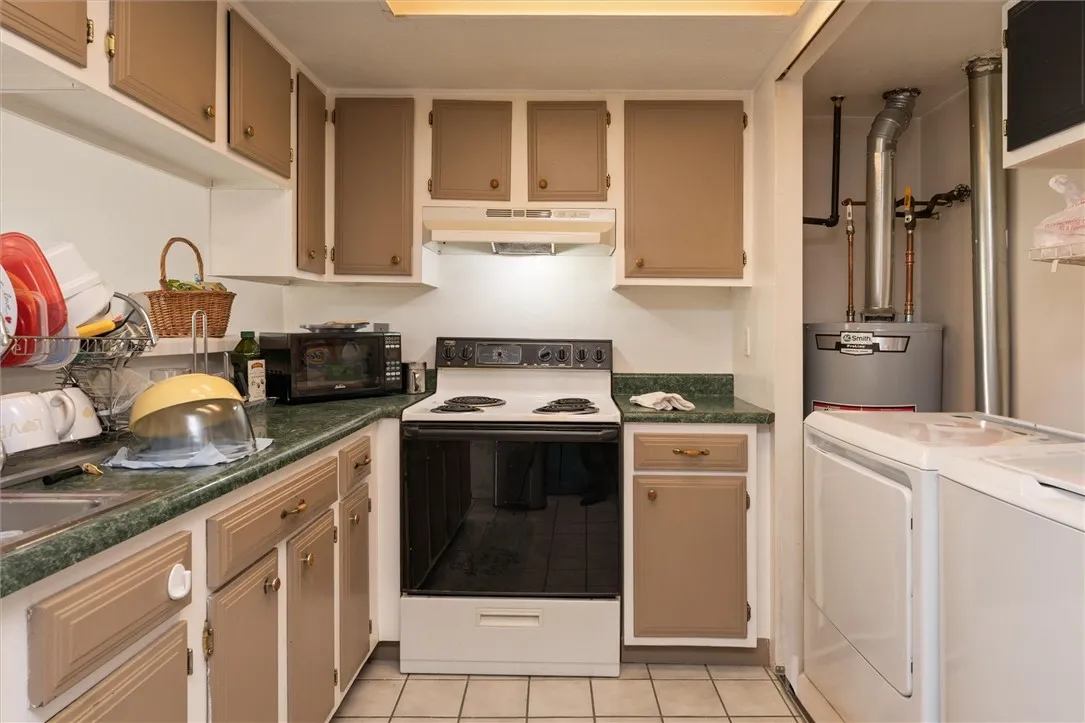 61 Windsorshire Drive, Ogden, New York 14624, Ogden, New York 14624, 3 Bedrooms Bedrooms, 5 Rooms Rooms,2 BathroomsBathrooms,Residential,For Sale,61 Windsorshire Drive, Ogden, New York 14624,0,R1647501
