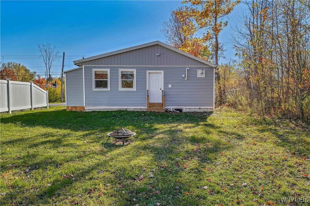 548 Herr Road, Evans, New York 14006, Evans, New York 14006, 2 Bedrooms Bedrooms, 6 Rooms Rooms,1 BathroomBathrooms,Residential,For Sale,548 Herr Road, Evans, New York 14006,0,B1647387