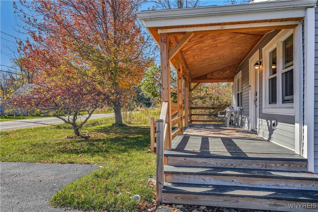 548 Herr Road, Evans, New York 14006, Evans, New York 14006, 2 Bedrooms Bedrooms, 6 Rooms Rooms,1 BathroomBathrooms,Residential,For Sale,548 Herr Road, Evans, New York 14006,0,B1647387