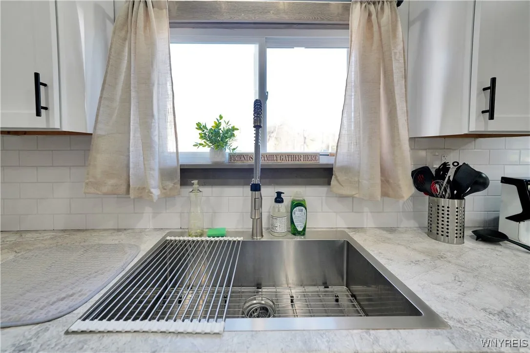 548 Herr Road, Evans, New York 14006, Evans, New York 14006, 2 Bedrooms Bedrooms, 6 Rooms Rooms,1 BathroomBathrooms,Residential,For Sale,548 Herr Road, Evans, New York 14006,0,B1647387