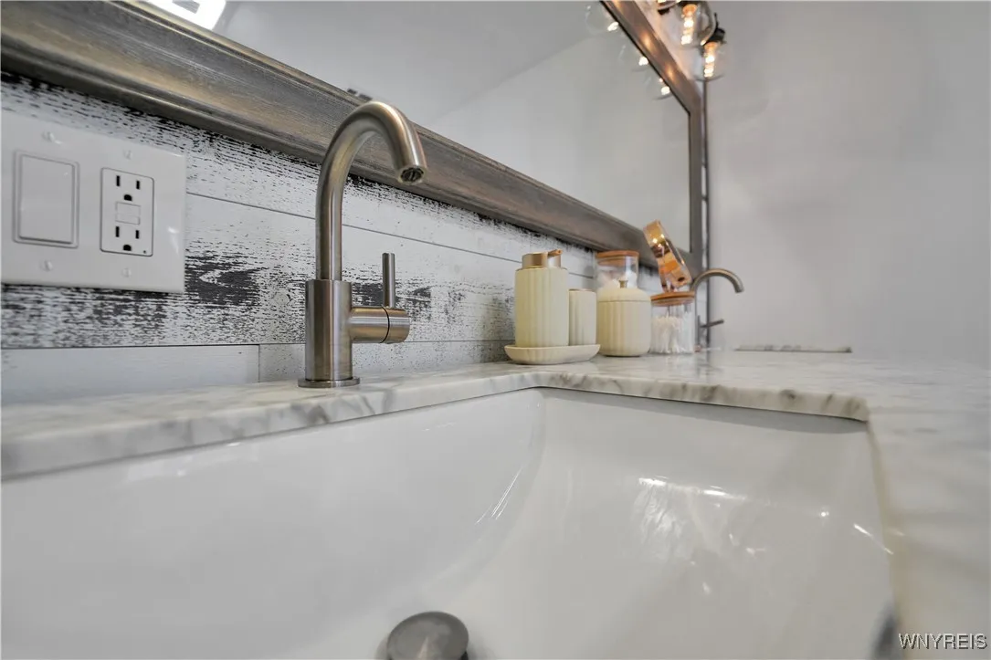 548 Herr Road, Evans, New York 14006, Evans, New York 14006, 2 Bedrooms Bedrooms, 6 Rooms Rooms,1 BathroomBathrooms,Residential,For Sale,548 Herr Road, Evans, New York 14006,0,B1647387