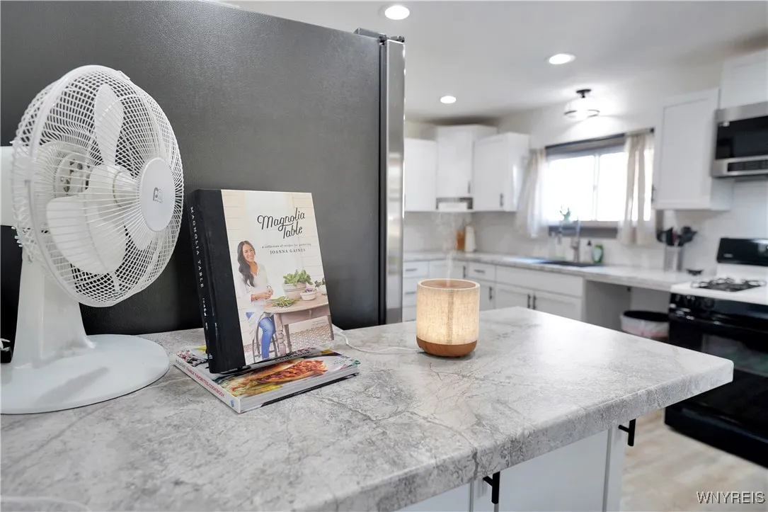 548 Herr Road, Evans, New York 14006, Evans, New York 14006, 2 Bedrooms Bedrooms, 6 Rooms Rooms,1 BathroomBathrooms,Residential,For Sale,548 Herr Road, Evans, New York 14006,0,B1647387
