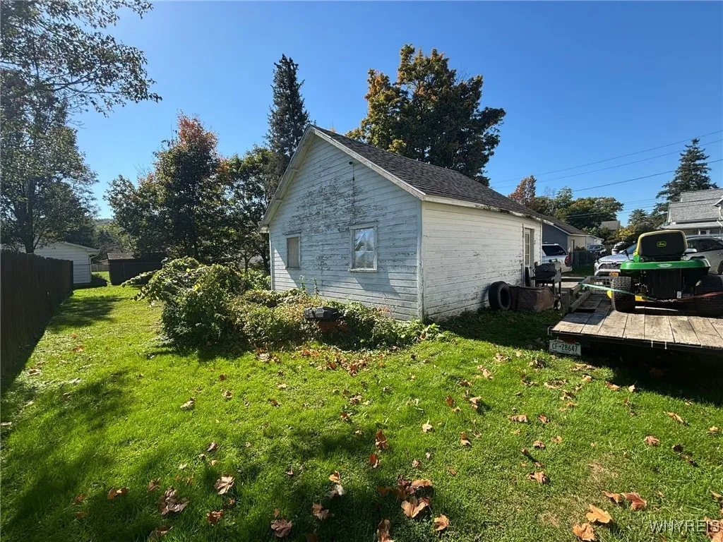 1005 Pennsylvania Avenue, Southport, New York 1490, Southport, New York 14904, 4 Bedrooms Bedrooms, ,2 BathroomsBathrooms,Residential,For Sale,1005 Pennsylvania Avenue, Southport, New York 1490,0,B1646690