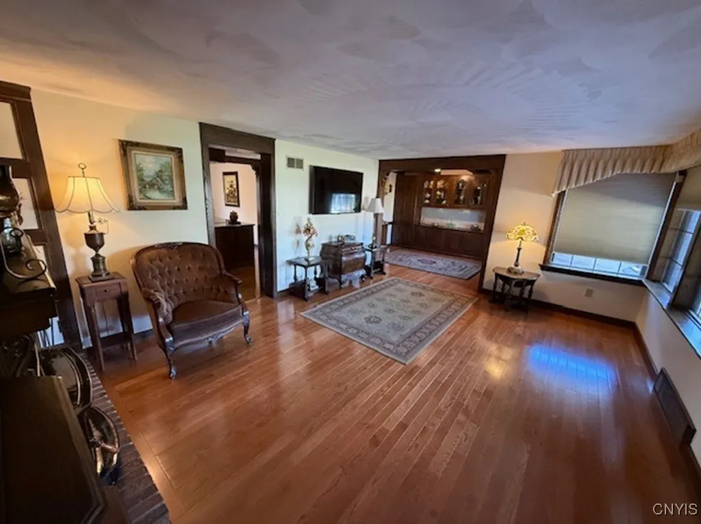 107 Sedgewick Park, New Hartford, New York 13413, New Hartford, New York 13413, 3 Bedrooms Bedrooms, 8 Rooms Rooms,2 BathroomsBathrooms,Residential,For Sale,107 Sedgewick Park, New Hartford, New York 13413,0,S1647621