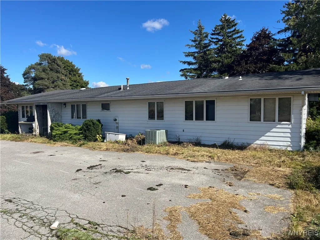 3916 Long Bridge, Albion, New York 14411, Albion, New York 14411, ,Commercial Sale,For Sale,3916 Long Bridge, Albion, New York 14411,0,B1647624