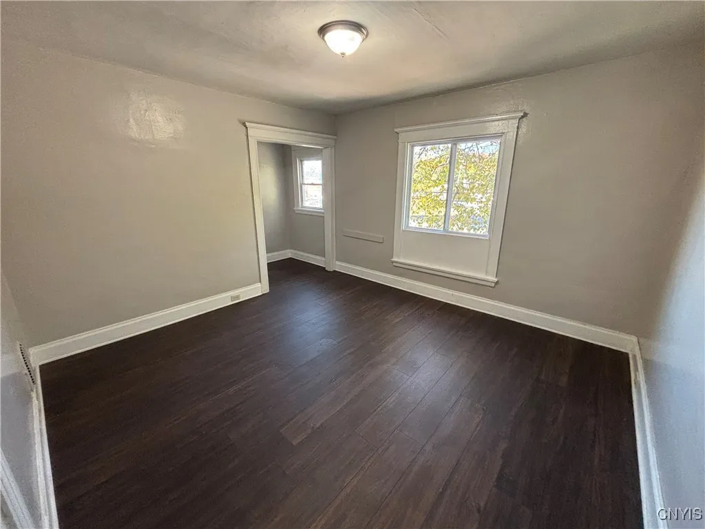 1070 South Geddes Street 1066, Syracuse, New York, Syracuse, New York 13204, 3 Bedrooms Bedrooms, 6 Rooms Rooms,1 BathroomBathrooms,Residential Lease,For Rent,1070 South Geddes Street 1066, Syracuse, New York ,0,S1647529