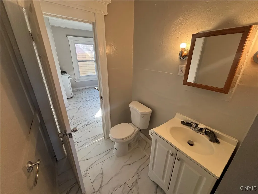 1070 South Geddes Street 1066, Syracuse, New York, Syracuse, New York 13204, 3 Bedrooms Bedrooms, 6 Rooms Rooms,1 BathroomBathrooms,Residential Lease,For Rent,1070 South Geddes Street 1066, Syracuse, New York ,0,S1647529