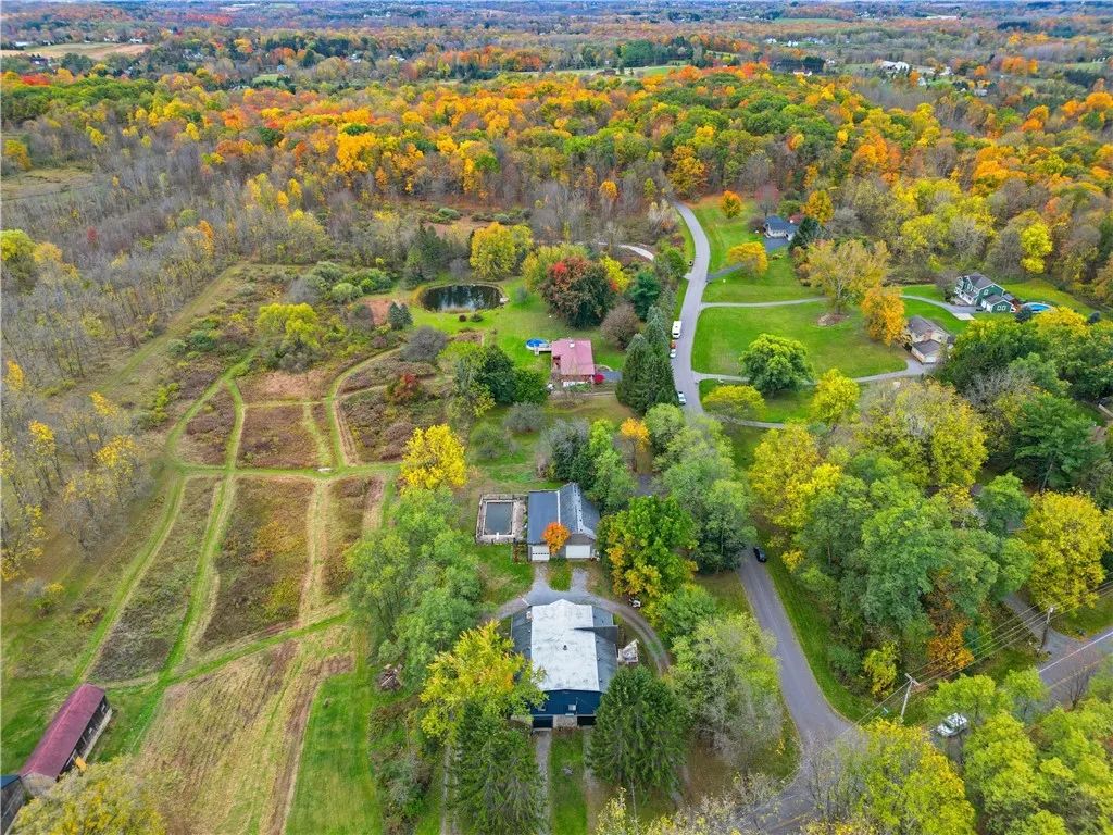 305 Pond Road, Mendon, New York 14472, Mendon, New York 14472, 5 Bedrooms Bedrooms, 13 Rooms Rooms,4 BathroomsBathrooms,Residential,For Sale,305 Pond Road, Mendon, New York 14472,0,R1647622