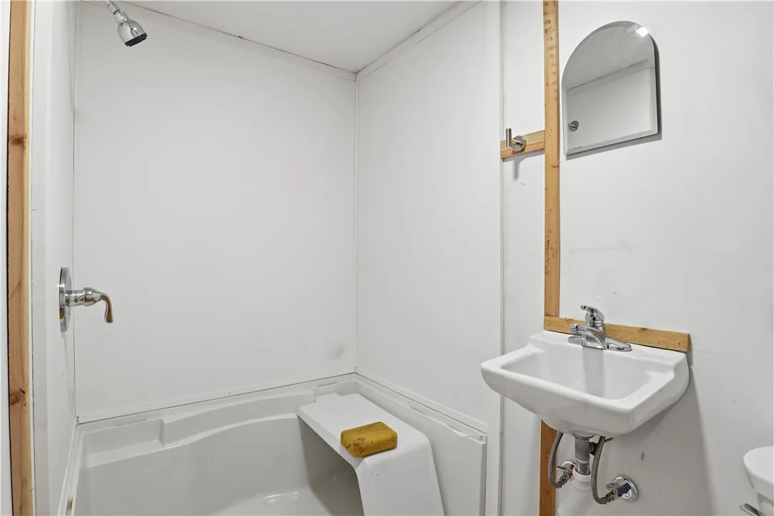 305 Pond Road, Mendon, New York 14472, Mendon, New York 14472, 5 Bedrooms Bedrooms, 13 Rooms Rooms,4 BathroomsBathrooms,Residential,For Sale,305 Pond Road, Mendon, New York 14472,0,R1647622