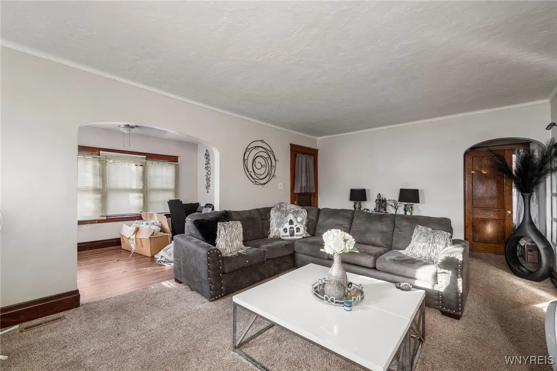 1130 Cleveland Avenue, Niagara Falls, New York 143, Niagara Falls, New York 14305, 7 Bedrooms Bedrooms, ,3 BathroomsBathrooms,Residential,For Sale,1130 Cleveland Avenue, Niagara Falls, New York 143,0,B1645747