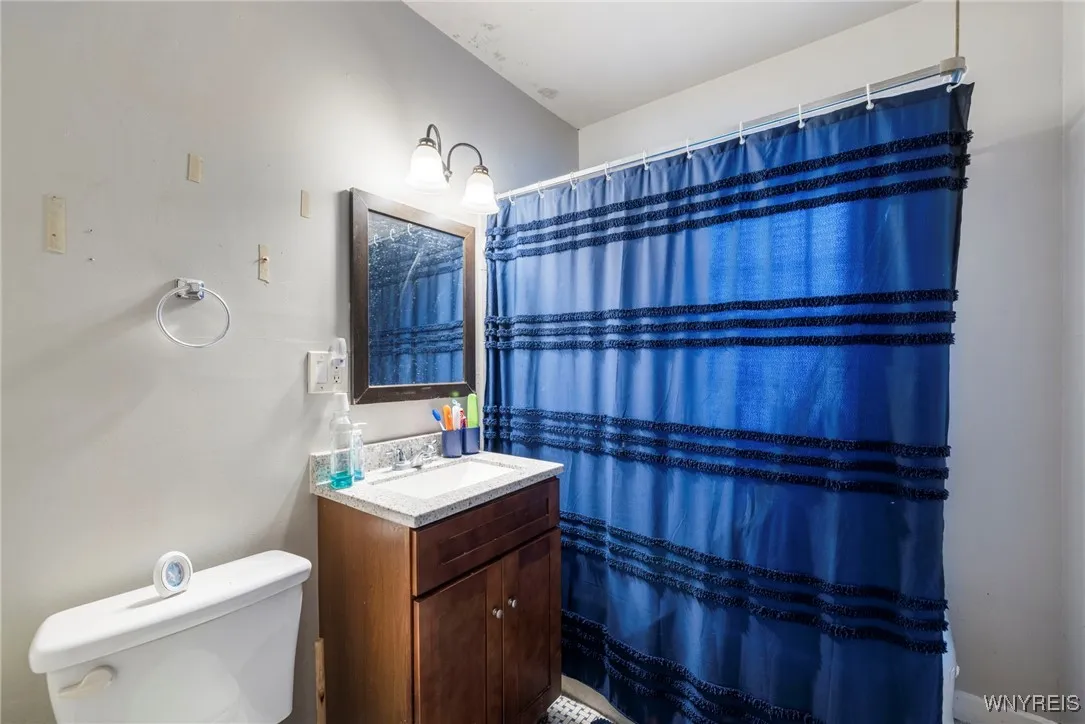 1130 Cleveland Avenue, Niagara Falls, New York 143, Niagara Falls, New York 14305, 7 Bedrooms Bedrooms, ,3 BathroomsBathrooms,Residential,For Sale,1130 Cleveland Avenue, Niagara Falls, New York 143,0,B1645747