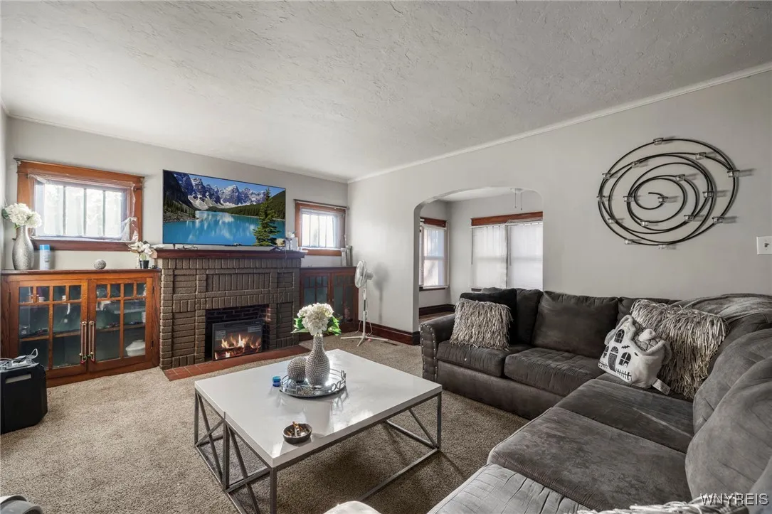 1130 Cleveland Avenue, Niagara Falls, New York 143, Niagara Falls, New York 14305, 7 Bedrooms Bedrooms, ,3 BathroomsBathrooms,Residential,For Sale,1130 Cleveland Avenue, Niagara Falls, New York 143,0,B1645747