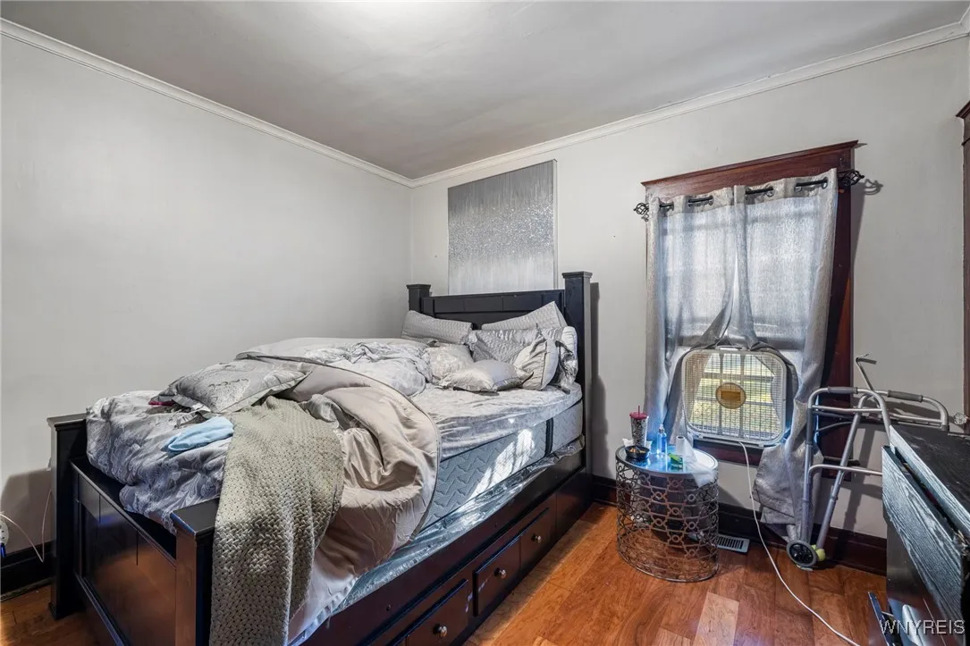 1130 Cleveland Avenue, Niagara Falls, New York 143, Niagara Falls, New York 14305, 7 Bedrooms Bedrooms, ,3 BathroomsBathrooms,Residential,For Sale,1130 Cleveland Avenue, Niagara Falls, New York 143,0,B1645747