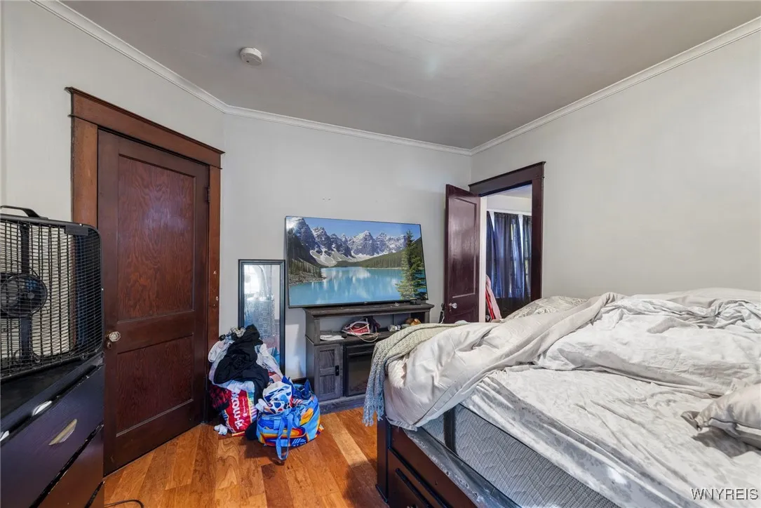 1130 Cleveland Avenue, Niagara Falls, New York 143, Niagara Falls, New York 14305, 7 Bedrooms Bedrooms, ,3 BathroomsBathrooms,Residential,For Sale,1130 Cleveland Avenue, Niagara Falls, New York 143,0,B1645747