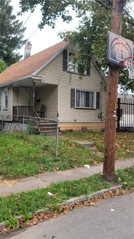 39 Miller Street, Rochester, New York 14605, Rochester, New York 14605, 3 Bedrooms Bedrooms, 6 Rooms Rooms,1 BathroomBathrooms,Residential,For Sale,39 Miller Street, Rochester, New York 14605,0,R1647436