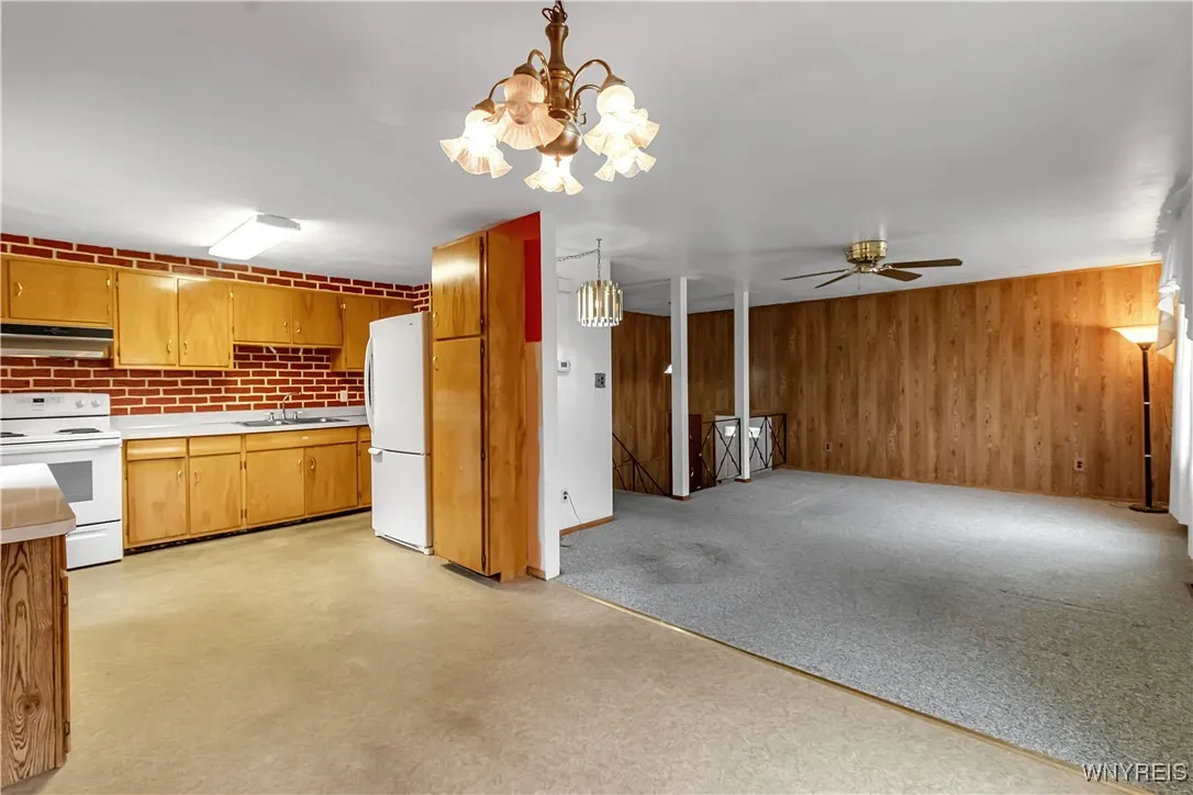 50 Vanderbilt Avenue, Cheektowaga, New York 14043, Cheektowaga, New York 14043, 4 Bedrooms Bedrooms, 7 Rooms Rooms,2 BathroomsBathrooms,Residential,For Sale,50 Vanderbilt Avenue, Cheektowaga, New York 14043,0,B1647534