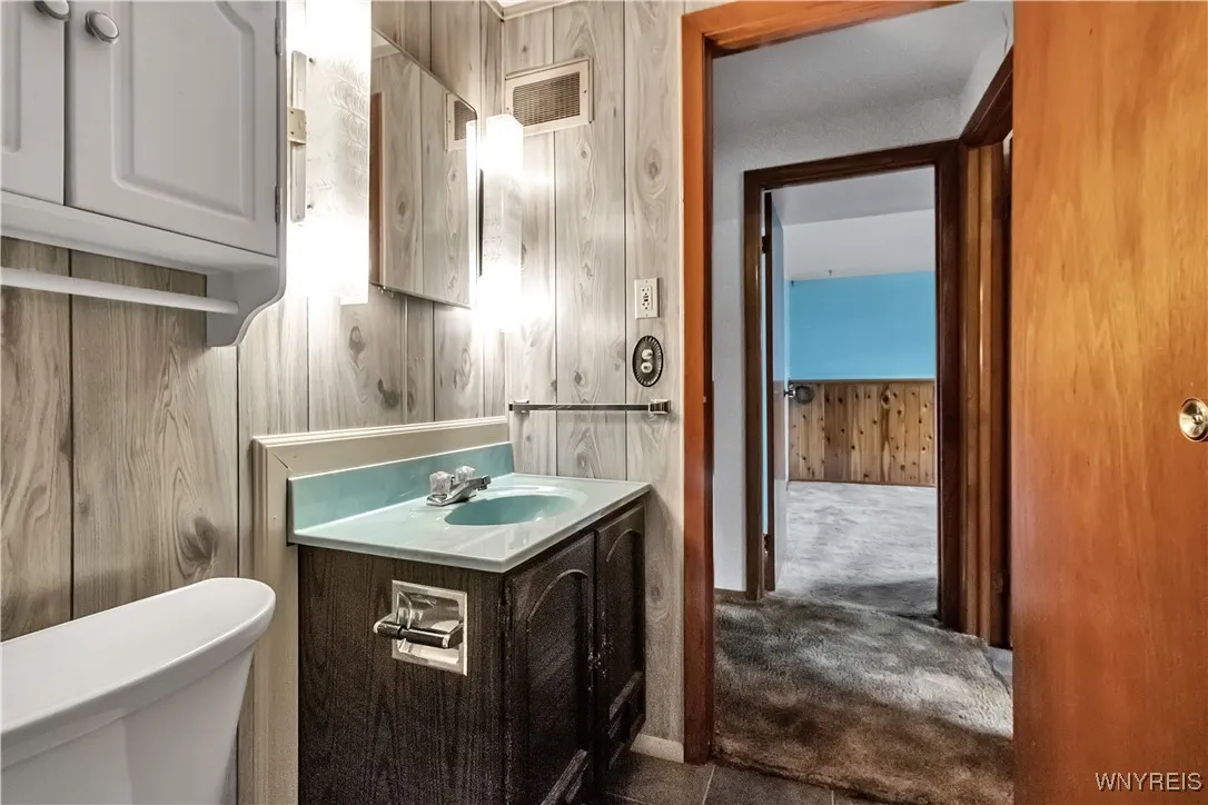 50 Vanderbilt Avenue, Cheektowaga, New York 14043, Cheektowaga, New York 14043, 4 Bedrooms Bedrooms, 7 Rooms Rooms,2 BathroomsBathrooms,Residential,For Sale,50 Vanderbilt Avenue, Cheektowaga, New York 14043,0,B1647534