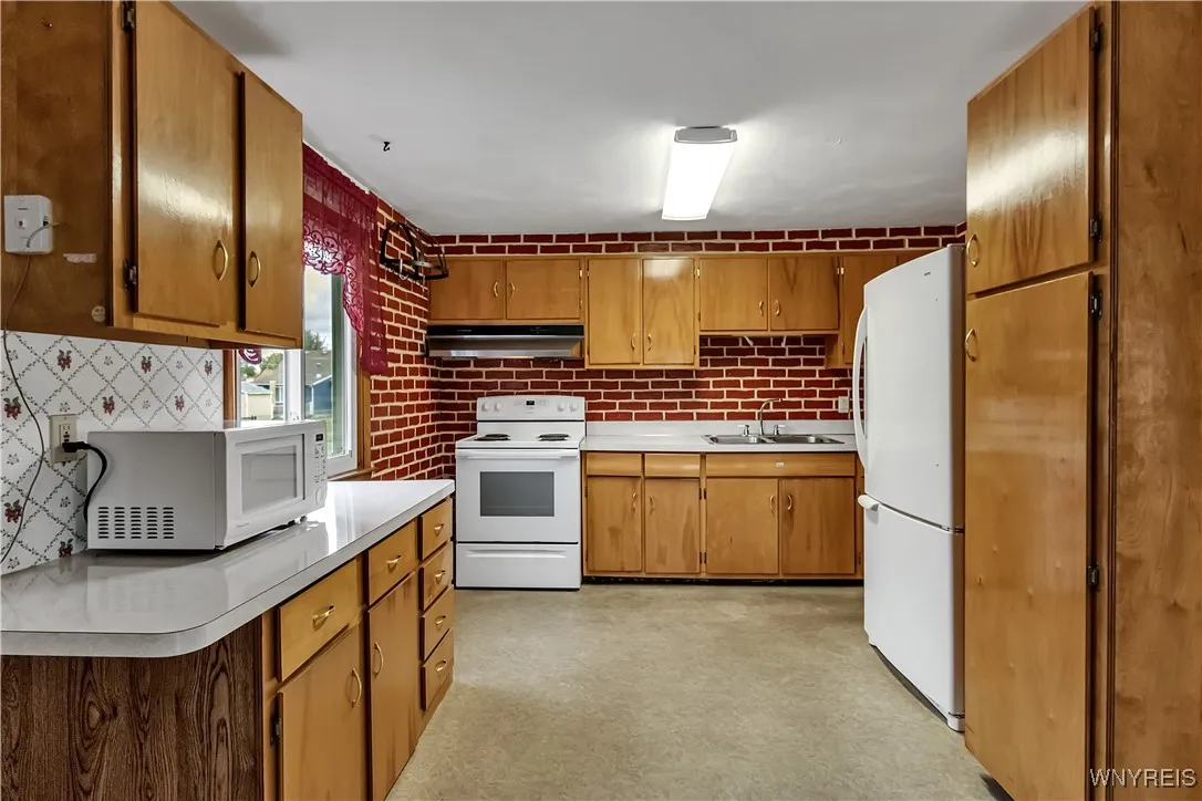 50 Vanderbilt Avenue, Cheektowaga, New York 14043, Cheektowaga, New York 14043, 4 Bedrooms Bedrooms, 7 Rooms Rooms,2 BathroomsBathrooms,Residential,For Sale,50 Vanderbilt Avenue, Cheektowaga, New York 14043,0,B1647534