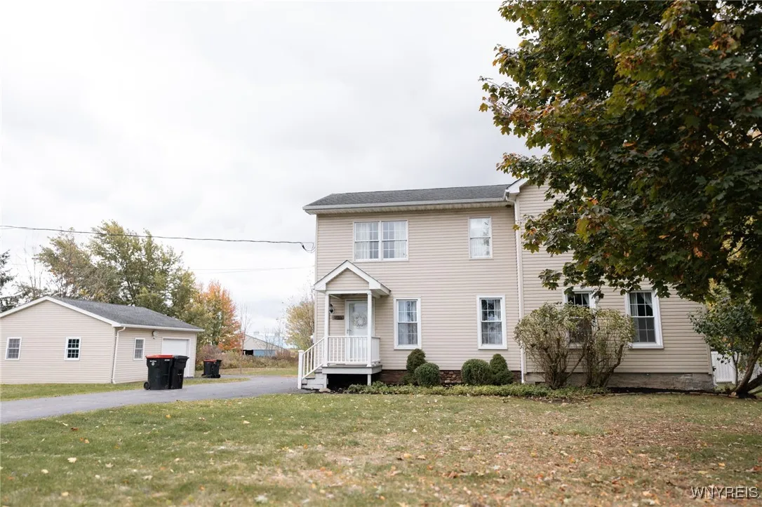 8484 Chestnut Ridge Road, Royalton, New York 14067, Royalton, New York 14067, 3 Bedrooms Bedrooms, 9 Rooms Rooms,2 BathroomsBathrooms,Residential,For Sale,8484 Chestnut Ridge Road, Royalton, New York 14067,0,B1644840