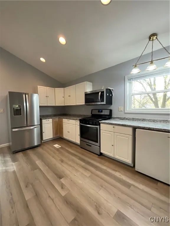 110 East Division Street, Watertown City, New York, Watertown City, New York 13601, 3 Bedrooms Bedrooms, 7 Rooms Rooms,1 BathroomBathrooms,Residential Lease,For Rent,110 East Division Street, Watertown City, New York,0,S1647629