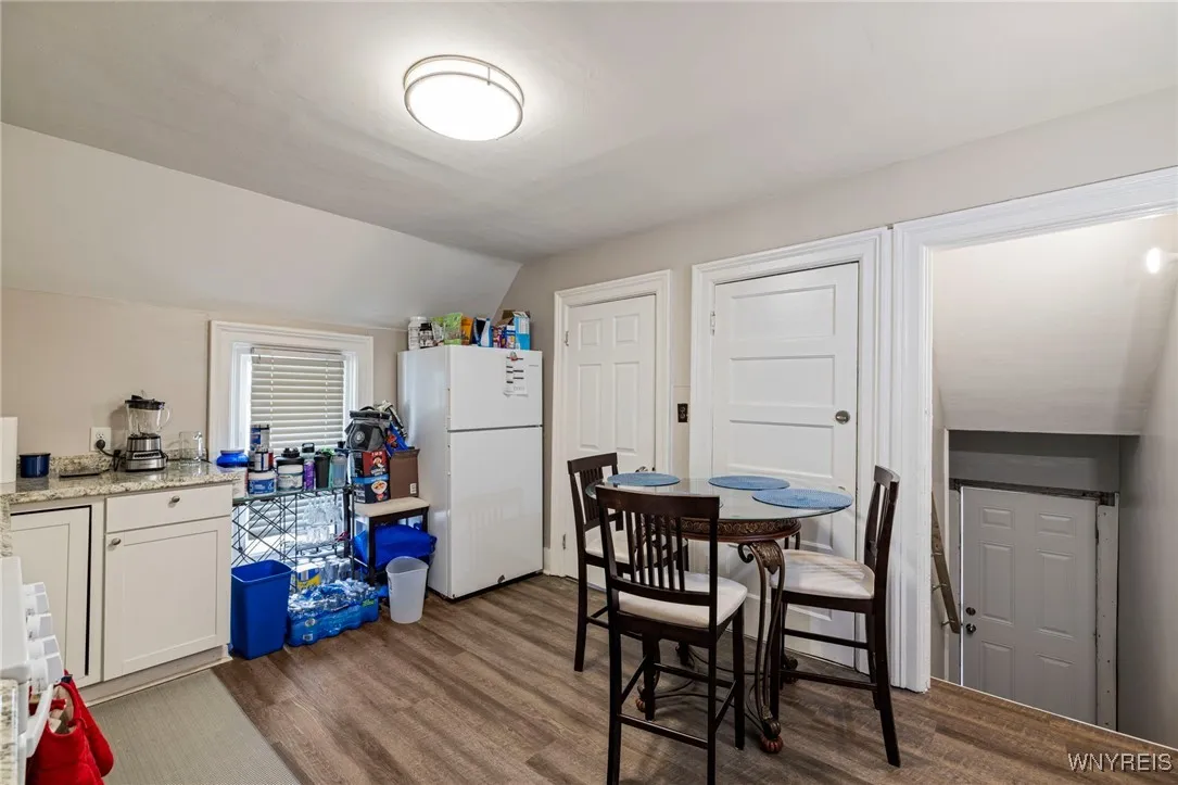 385 Oliver Street 3, North Tonawanda, New York 141, North Tonawanda, New York 14120, 6 Bedrooms Bedrooms, ,4 BathroomsBathrooms,Residential,Closed,385 Oliver Street 3, North Tonawanda, New York 141,0,B1646558
