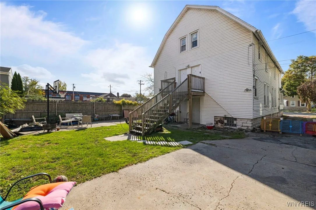 385 Oliver Street 3, North Tonawanda, New York 141, North Tonawanda, New York 14120, 6 Bedrooms Bedrooms, ,4 BathroomsBathrooms,Residential,Closed,385 Oliver Street 3, North Tonawanda, New York 141,0,B1646558