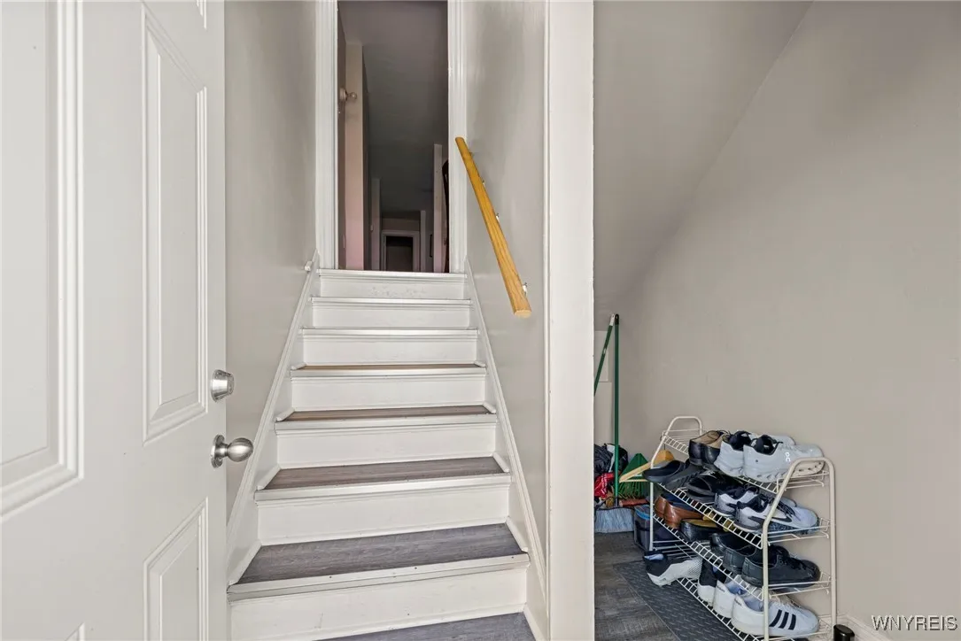 385 Oliver Street 3, North Tonawanda, New York 141, North Tonawanda, New York 14120, 6 Bedrooms Bedrooms, ,4 BathroomsBathrooms,Residential,Closed,385 Oliver Street 3, North Tonawanda, New York 141,0,B1646558