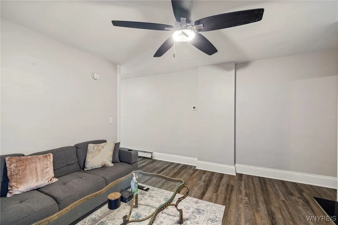 385 Oliver Street 3, North Tonawanda, New York 141, North Tonawanda, New York 14120, 6 Bedrooms Bedrooms, ,4 BathroomsBathrooms,Residential,Closed,385 Oliver Street 3, North Tonawanda, New York 141,0,B1646558