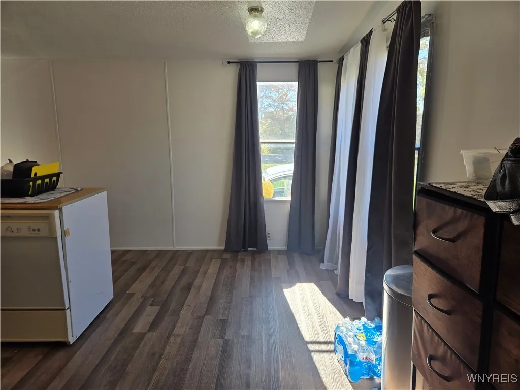 2070 Hemstreet Road, Aurora, New York 14052, Aurora, New York 14052, 3 Bedrooms Bedrooms, 6 Rooms Rooms,1 BathroomBathrooms,Residential,For Sale,2070 Hemstreet Road, Aurora, New York 14052,0,B1647608