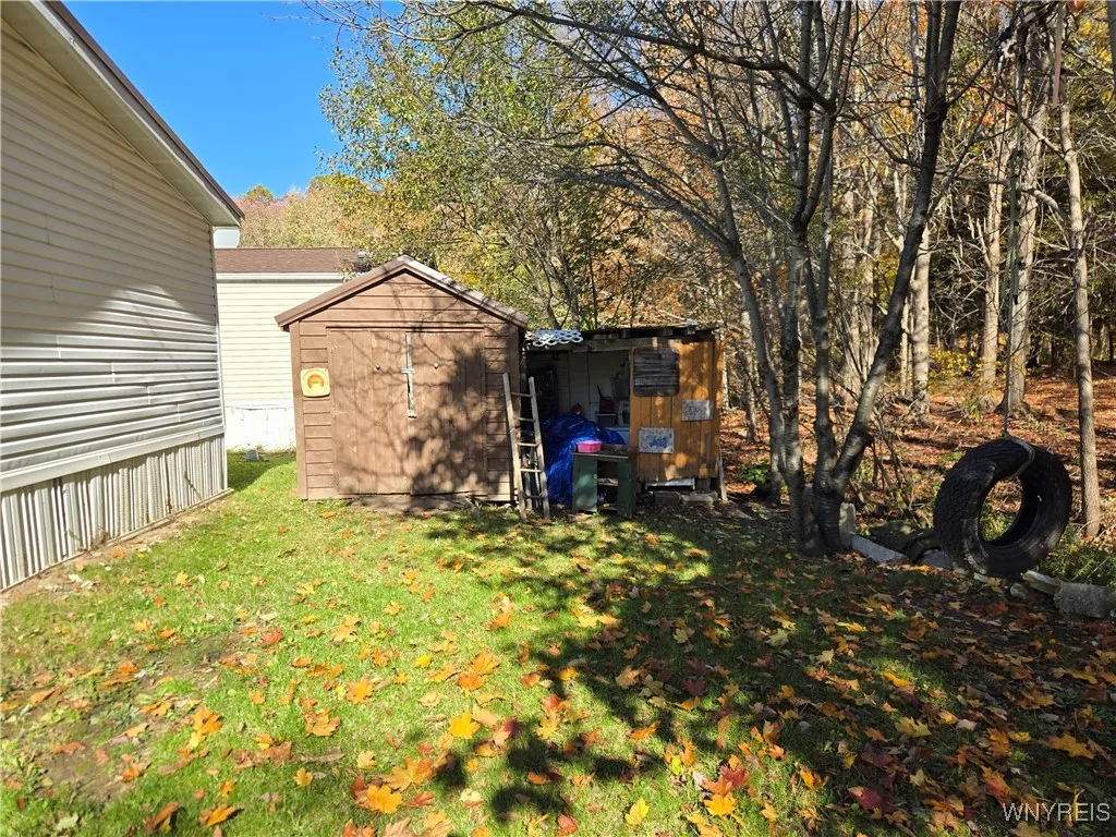 2070 Hemstreet Road, Aurora, New York 14052, Aurora, New York 14052, 3 Bedrooms Bedrooms, 6 Rooms Rooms,1 BathroomBathrooms,Residential,For Sale,2070 Hemstreet Road, Aurora, New York 14052,0,B1647608