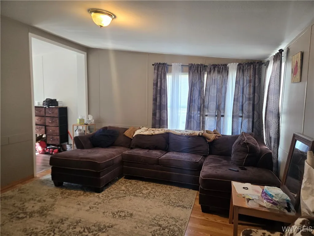 2070 Hemstreet Road, Aurora, New York 14052, Aurora, New York 14052, 3 Bedrooms Bedrooms, 6 Rooms Rooms,1 BathroomBathrooms,Residential,For Sale,2070 Hemstreet Road, Aurora, New York 14052,0,B1647608