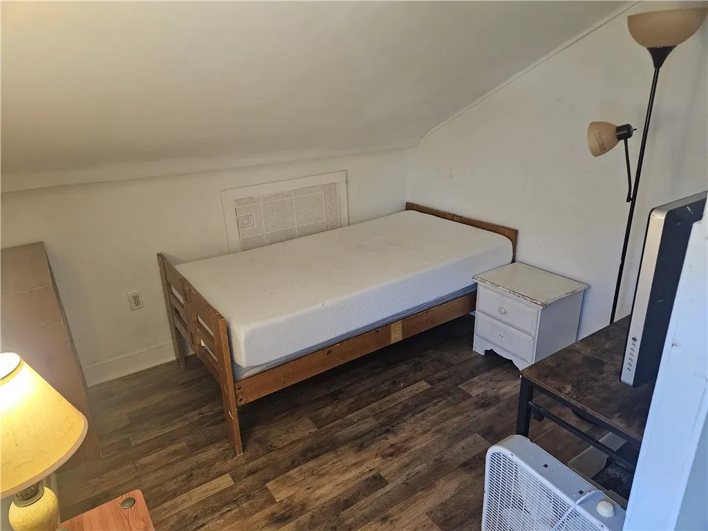 1614 Pennsylvania Avenue, Southport, New York 1487, Southport, New York 14871, 4 Bedrooms Bedrooms, 9 Rooms Rooms,1 BathroomBathrooms,Residential,For Sale,1614 Pennsylvania Avenue, Southport, New York 1487,0,R1647394