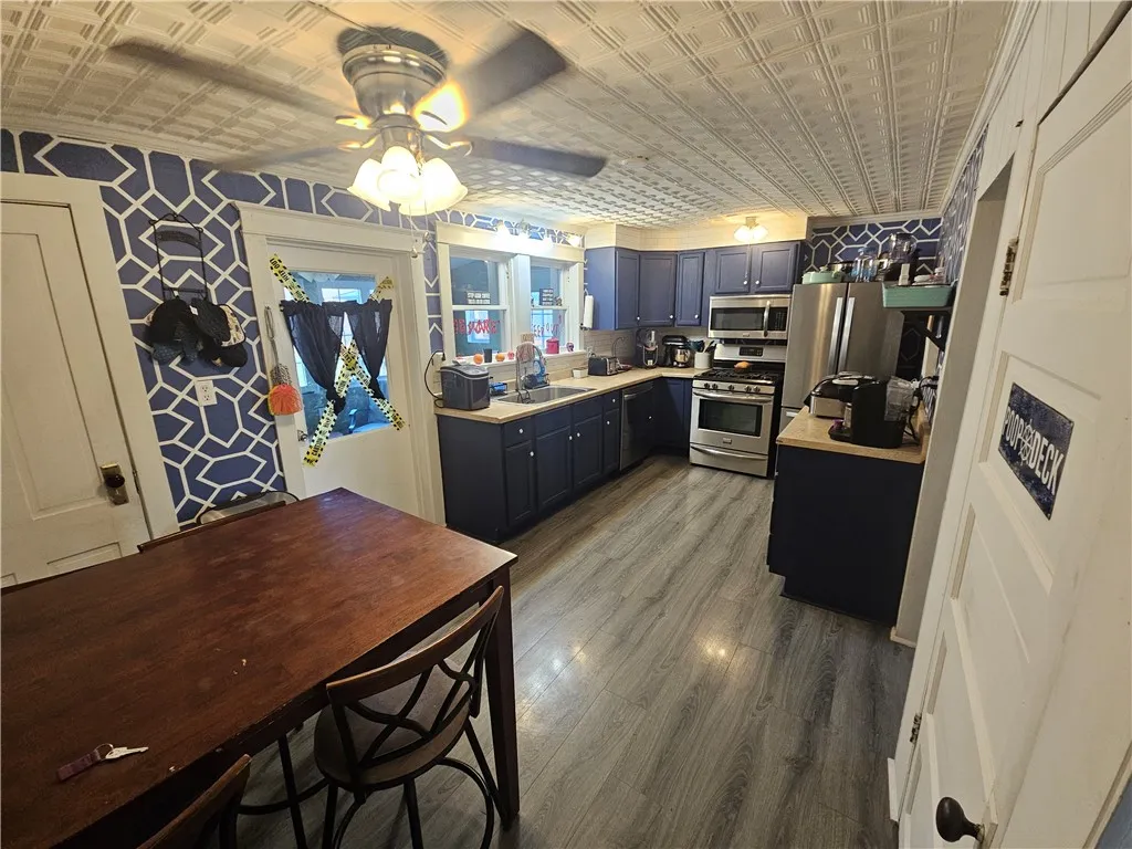 1614 Pennsylvania Avenue, Southport, New York 1487, Southport, New York 14871, 4 Bedrooms Bedrooms, 9 Rooms Rooms,1 BathroomBathrooms,Residential,For Sale,1614 Pennsylvania Avenue, Southport, New York 1487,0,R1647394