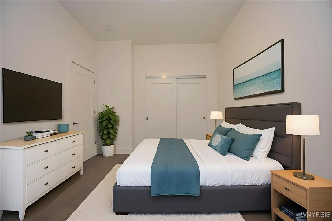 1020 Elmwood 402, Buffalo, New York 14422, Buffalo, New York 14422, 2 Bedrooms Bedrooms, 5 Rooms Rooms,1 BathroomBathrooms,Residential Lease,For Rent,1020 Elmwood 402, Buffalo, New York 14422,0,B1647021