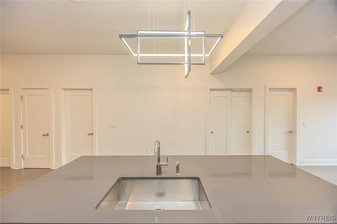 1020 Elmwood 402, Buffalo, New York 14422, Buffalo, New York 14222, 2 Bedrooms Bedrooms, 5 Rooms Rooms,1 BathroomBathrooms,Residential Lease,Closed,1020 Elmwood 402, Buffalo, New York 14422,0,B1647021