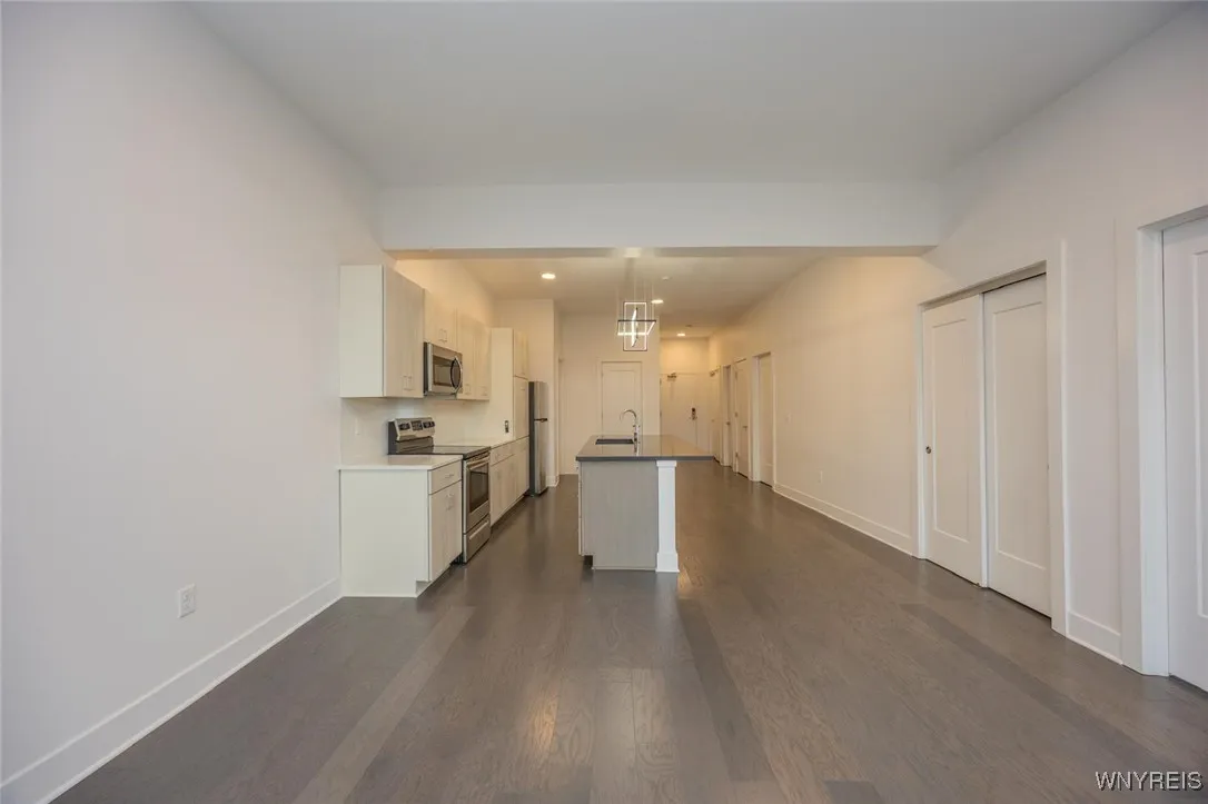 1020 Elmwood 402, Buffalo, New York 14422, Buffalo, New York 14222, 2 Bedrooms Bedrooms, 5 Rooms Rooms,1 BathroomBathrooms,Residential Lease,Closed,1020 Elmwood 402, Buffalo, New York 14422,0,B1647021