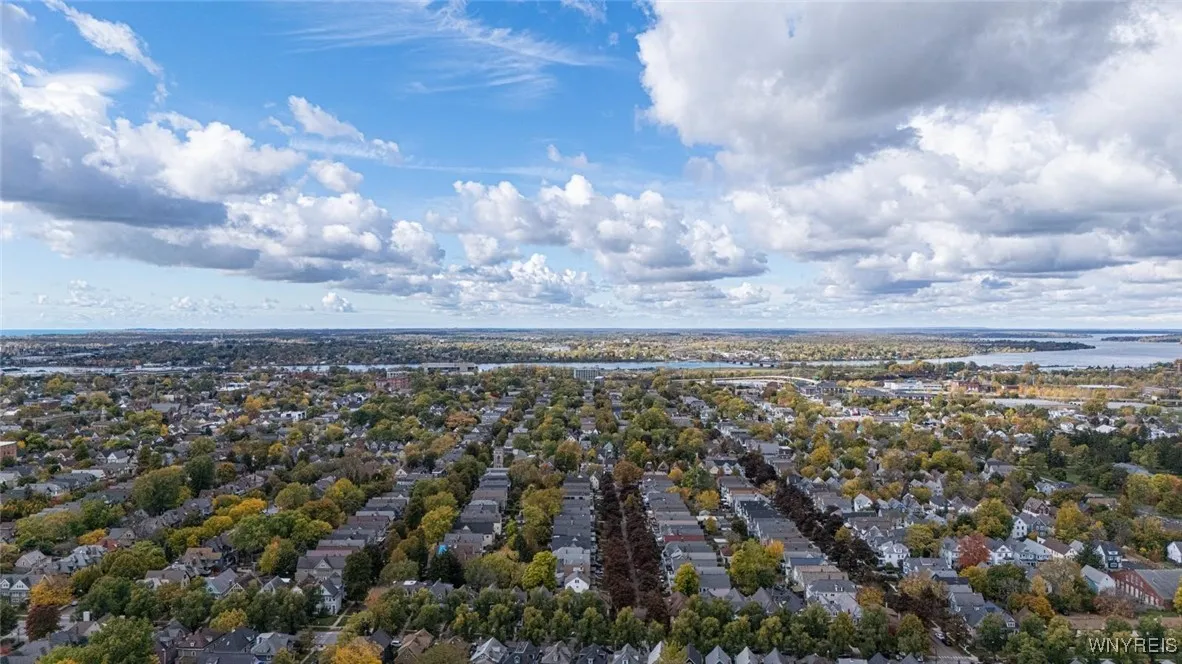 1020 Elmwood 402, Buffalo, New York 14422, Buffalo, New York 14222, 2 Bedrooms Bedrooms, 5 Rooms Rooms,1 BathroomBathrooms,Residential Lease,Closed,1020 Elmwood 402, Buffalo, New York 14422,0,B1647021