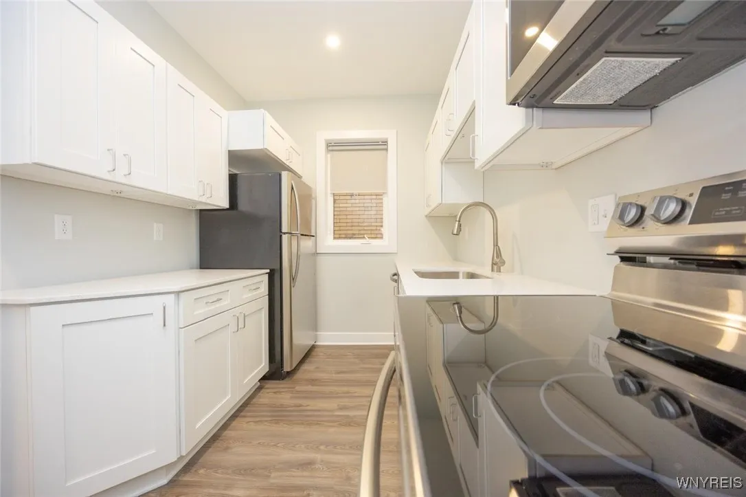 1008 Elmwood, Buffalo, New York 14222, Buffalo, New York 14222, 2 Bedrooms Bedrooms, 5 Rooms Rooms,1 BathroomBathrooms,Residential Lease,For Rent,1008 Elmwood, Buffalo, New York 14222,0,B1647023