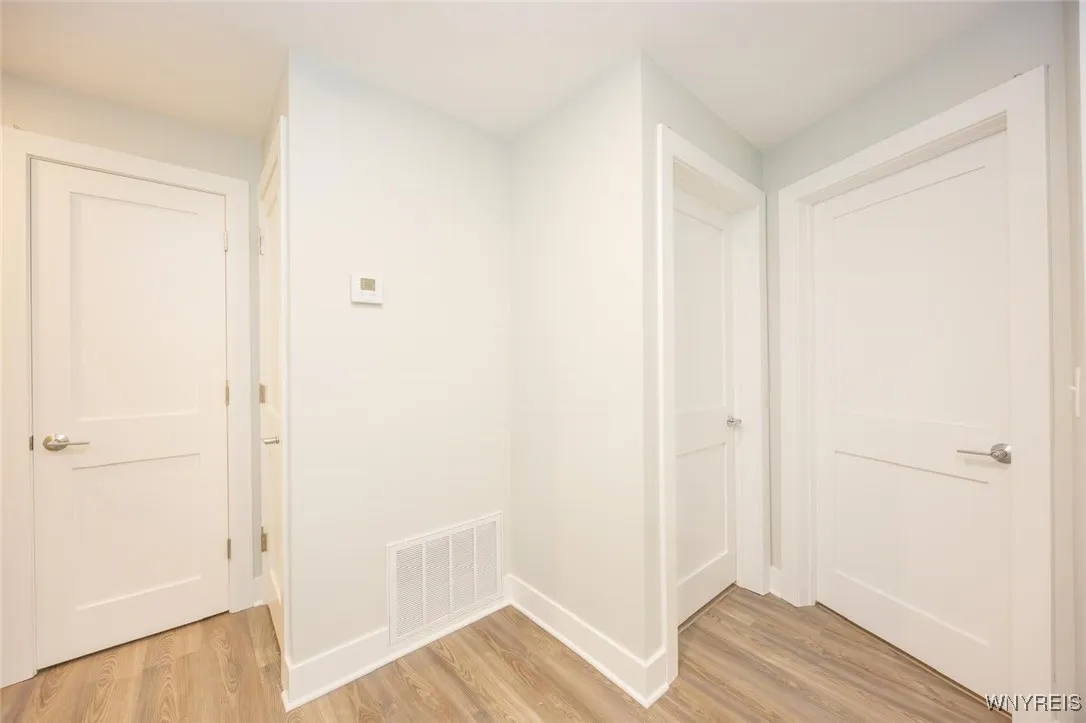 1008 Elmwood, Buffalo, New York 14222, Buffalo, New York 14222, 2 Bedrooms Bedrooms, 5 Rooms Rooms,1 BathroomBathrooms,Residential Lease,For Rent,1008 Elmwood, Buffalo, New York 14222,0,B1647023