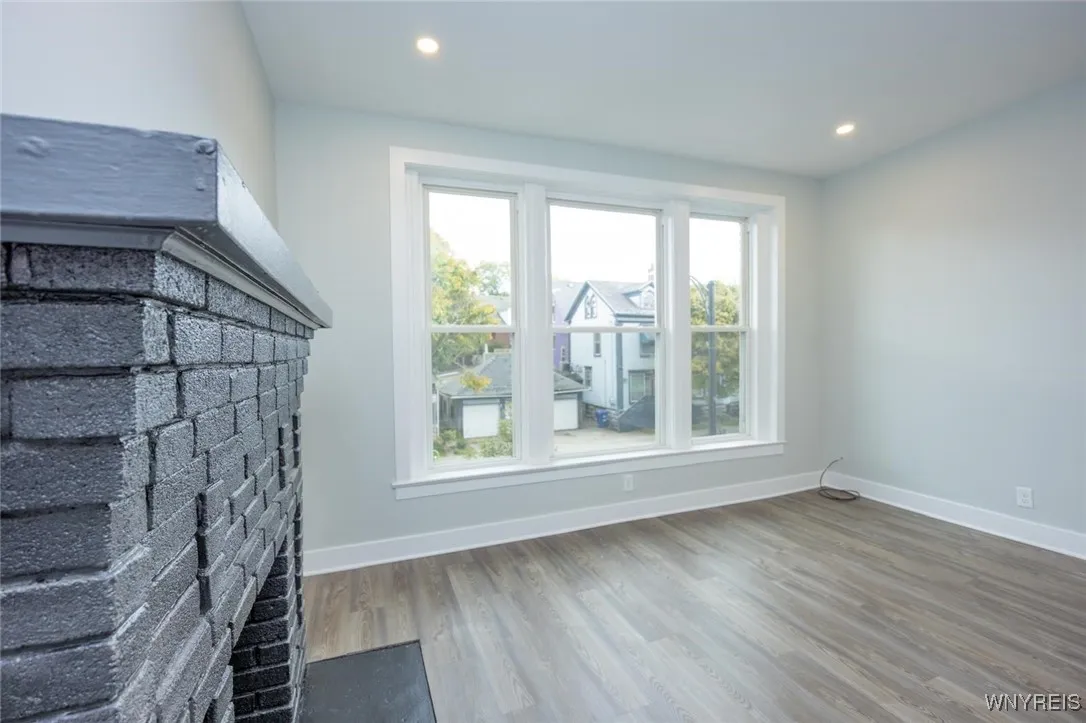 1008 Elmwood, Buffalo, New York 14222, Buffalo, New York 14222, 2 Bedrooms Bedrooms, 5 Rooms Rooms,1 BathroomBathrooms,Residential Lease,For Rent,1008 Elmwood, Buffalo, New York 14222,0,B1647023